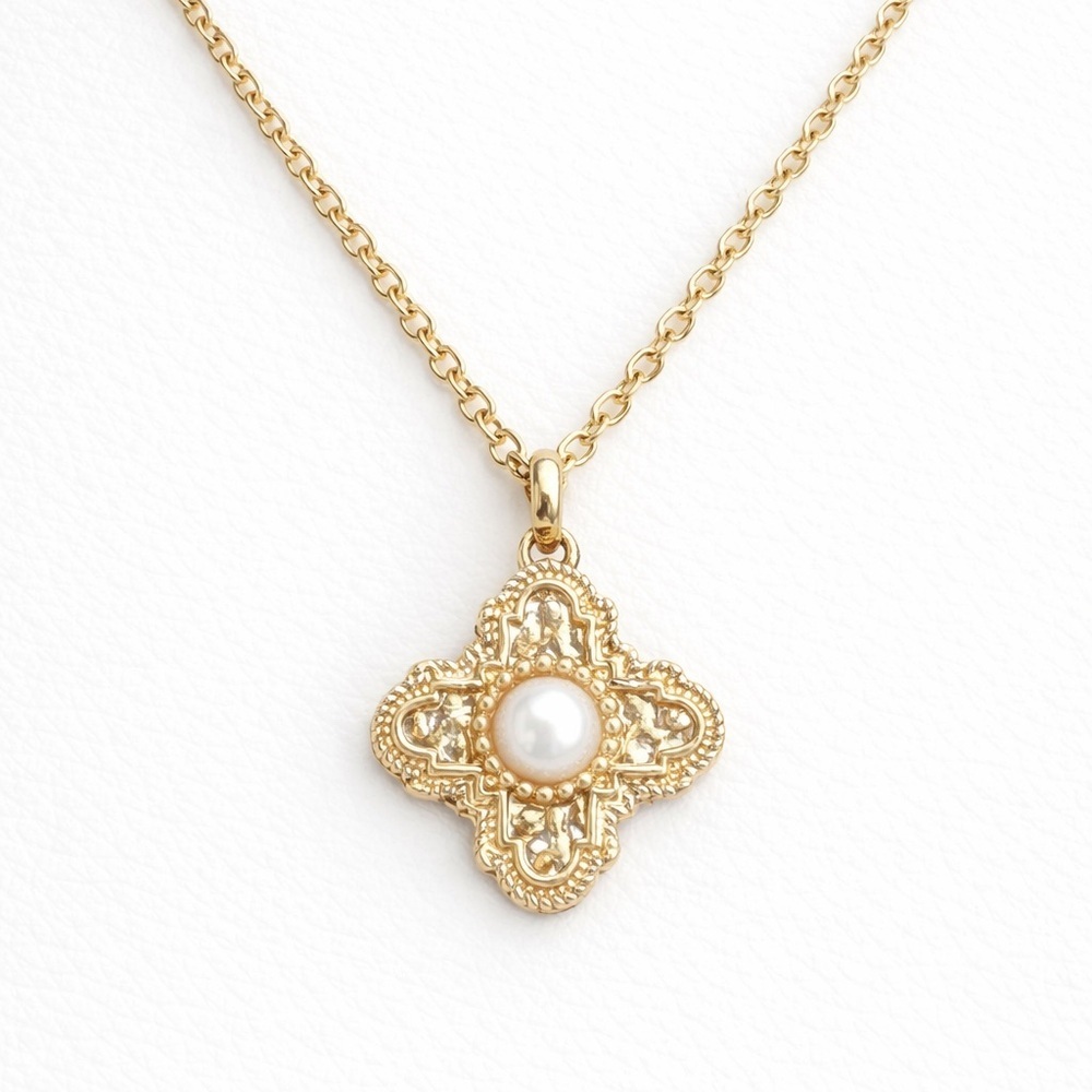 ⚜️ Elegant Gold Pendant Necklace - Picture 1 of 8